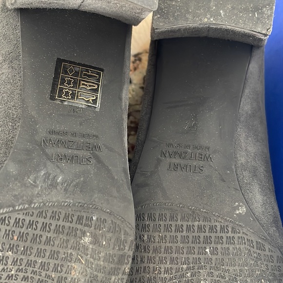 Stuart Weitzman suede’s thick/square heels - Picture 3 of 5
